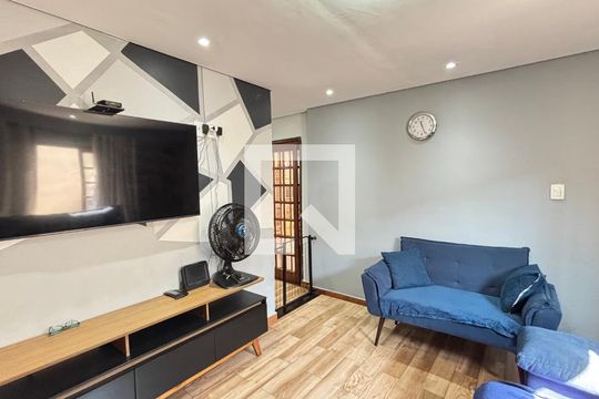 Sala de casa à venda com 2 quartos, 178m² em Condomínio Maracanã, Santo André