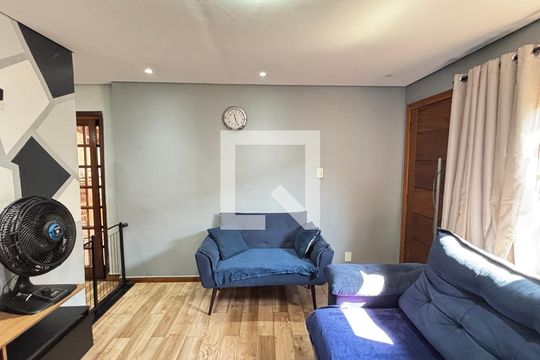 Sala de casa à venda com 2 quartos, 178m² em Condomínio Maracanã, Santo André