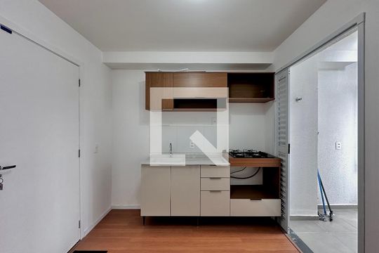 Sala/Cozinha de apartamento para alugar com 2 quartos, 30m² em Vila das Belezas, São Paulo