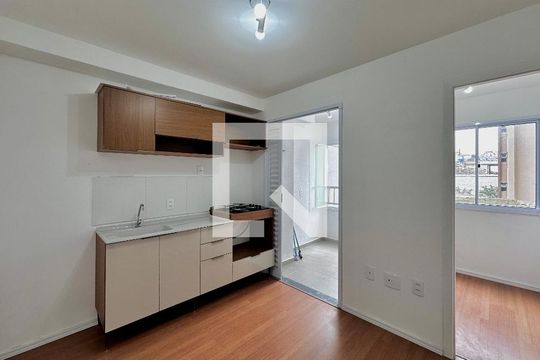 Sala/Cozinha de apartamento para alugar com 2 quartos, 30m² em Vila das Belezas, São Paulo