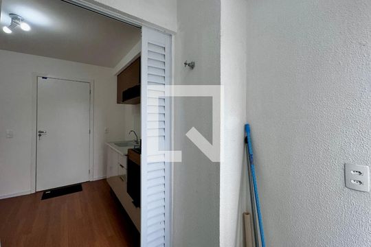 Sacada de apartamento para alugar com 2 quartos, 30m² em Vila das Belezas, São Paulo