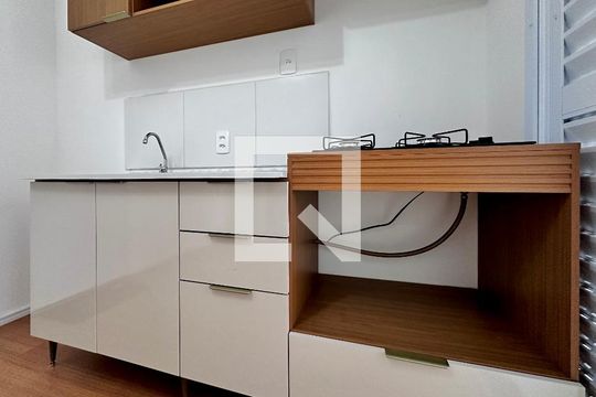 Sala/Cozinha de apartamento para alugar com 2 quartos, 30m² em Vila das Belezas, São Paulo
