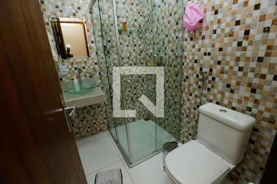 Banheiro de casa à venda com 5 quartos, 336m² em Miramar (barreiro), Belo Horizonte