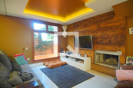 Sala de casa à venda com 5 quartos, 350m² em Morro do Espelho, São Leopoldo