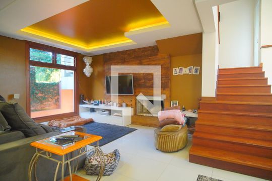Casa à venda com 5 quartos, 350m² em Morro do Espelho, São Leopoldo