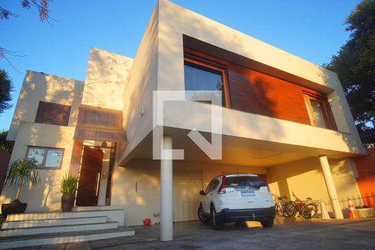 Garagem de casa à venda com 5 quartos, 350m² em Morro do Espelho, São Leopoldo