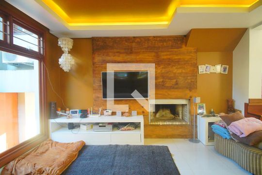 Sala de casa à venda com 5 quartos, 350m² em Morro do Espelho, São Leopoldo