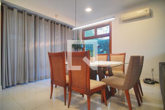 Sala de Jantar de casa à venda com 5 quartos, 350m² em Morro do Espelho, São Leopoldo