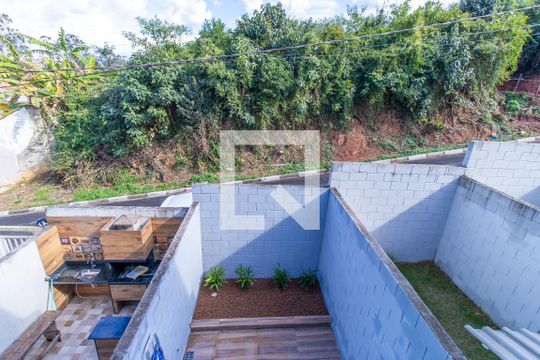 Vista do Quarto 2 de casa de condomínio para alugar com 2 quartos, 54m² em Quinta dos Angicos, Cotia