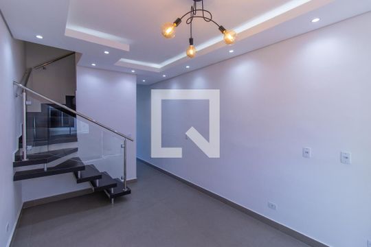 Sala de casa de condomínio para alugar com 2 quartos, 54m² em Quinta dos Angicos, Cotia