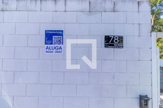 Plaquinha de casa de condomínio para alugar com 2 quartos, 54m² em Quinta dos Angicos, Cotia