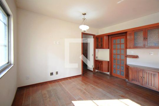Sala de apartamento para alugar com 3 quartos, 90m² em Centro, Belo Horizonte