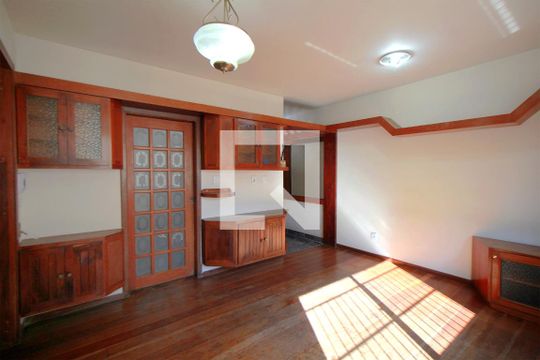 Sala de apartamento para alugar com 3 quartos, 90m² em Centro, Belo Horizonte