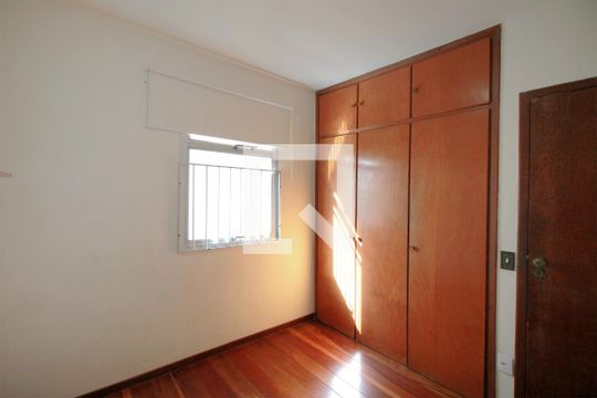 Quarto 2 de apartamento para alugar com 3 quartos, 90m² em Centro, Belo Horizonte