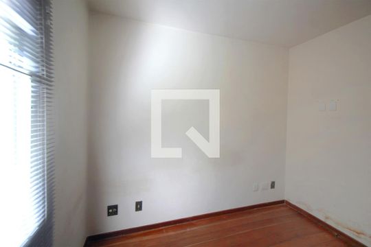 Suite de apartamento para alugar com 3 quartos, 90m² em Centro, Belo Horizonte