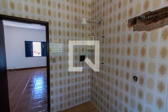Banheiro da Suíte 2 de casa à venda com 5 quartos, 200m² em Vila José Iório, Campinas