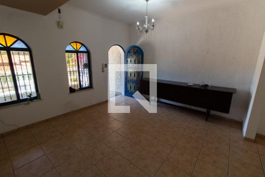 Casa à venda com 5 quartos, 200m² em Vila José Iório, Campinas