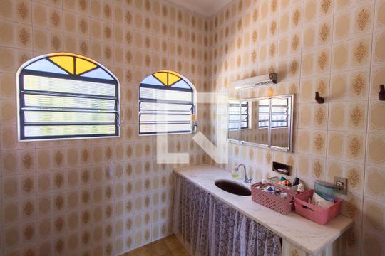 Banheiro da Suíte 2 de casa à venda com 5 quartos, 200m² em Vila José Iório, Campinas