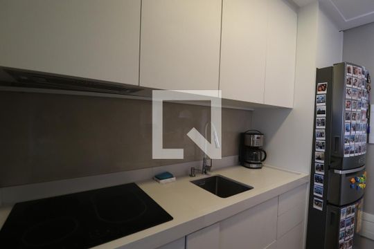 Cozinha de apartamento à venda com 3 quartos, 72m² em Campestre, Santo André