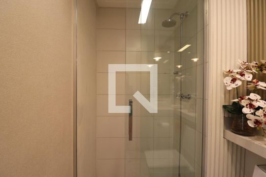 Banheiro  de apartamento à venda com 3 quartos, 72m² em Campestre, Santo André
