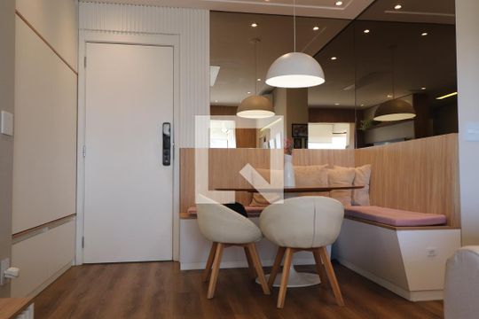 Sala de apartamento à venda com 3 quartos, 72m² em Campestre, Santo André