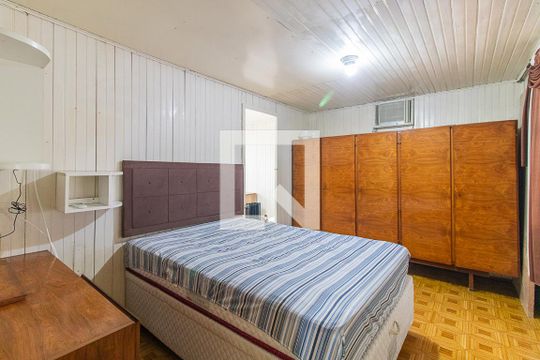 Quarto 1 de casa para alugar com 3 quartos, 231m² em Santa Tereza, Porto Alegre