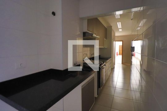 Cozinha e Área de Serviço de apartamento para alugar com 2 quartos, 69m² em Penha de França, São Paulo