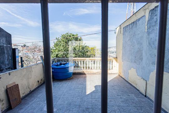 Vista sala de casa para alugar com 1 quarto, 60m² em Vila Santa Edwiges, São Paulo