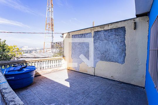 Varanda e quintal de casa para alugar com 1 quarto, 60m² em Vila Santa Edwiges, São Paulo