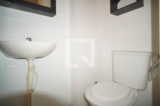 Banheiro Corredor de apartamento à venda com 2 quartos, 38m² em Rubem Berta, Porto Alegre