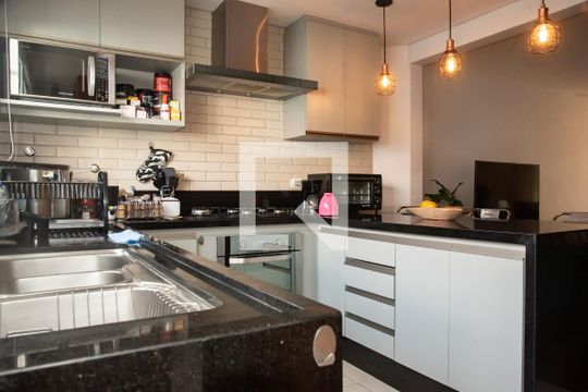 Cozinha de casa à venda com 2 quartos, 164m² em Mirandópolis, São Paulo