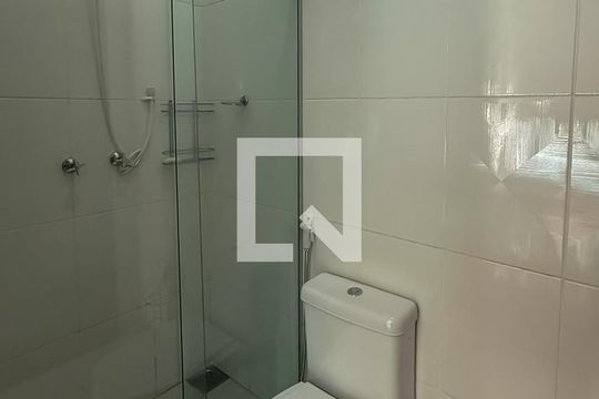 Banheiro de casa de condomínio à venda com 3 quartos, 230m² em Passárgada, Nova Lima