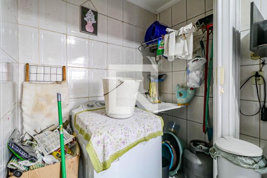 Área de Serviço de casa para alugar com 2 quartos, 120m² em Jardim Ester Yolanda, São Paulo
