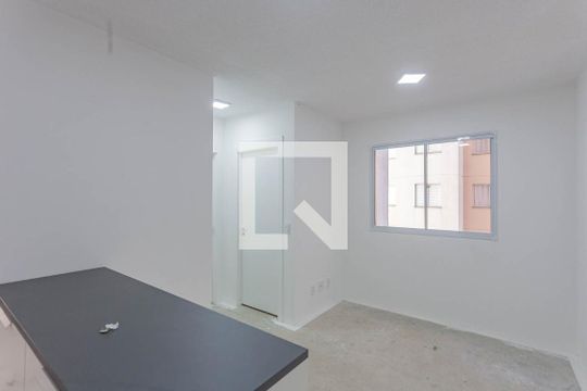 Apartamento para alugar com 2 quartos, 41m² em Jardim Santa Emília, São Paulo
