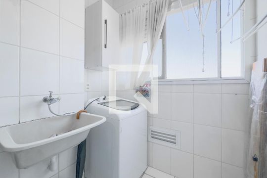 Área de Serviço de apartamento para alugar com 2 quartos, 48m² em Jardim Ismenia, São José dos Campos