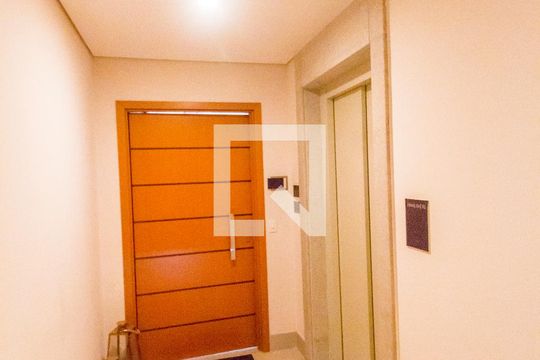 Entrada de apartamento à venda com 3 quartos, 136m² em Centro Empresarial Tamboré, Santana de Parnaíba