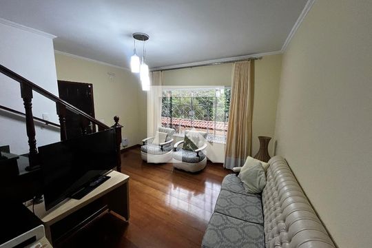 Sala de casa à venda com 3 quartos, 177m² em Jardim Primavera, São Paulo