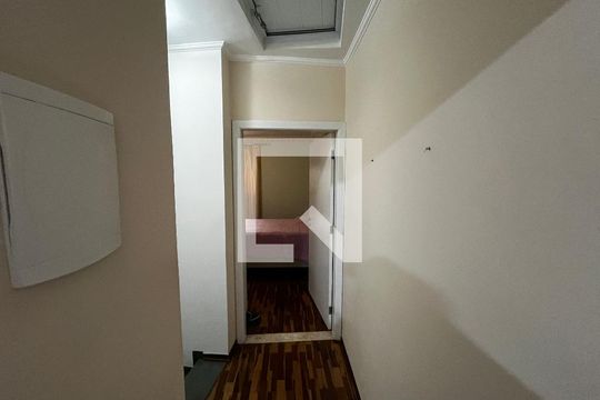 Corredor de casa à venda com 3 quartos, 177m² em Jardim Primavera, São Paulo