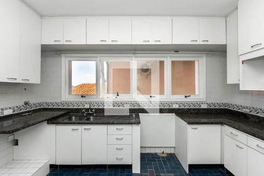 Casa à venda com 4 quartos, 460m² em Alphaville, Santana de Parnaíba