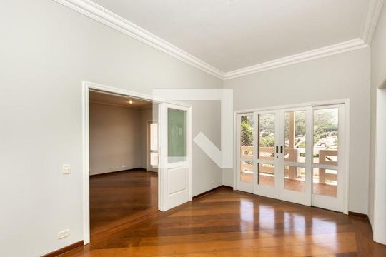Casa à venda com 4 quartos, 460m² em Alphaville, Santana de Parnaíba