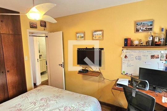 Casa à venda com 4 quartos, 218m² em Jardim Ampliacao, São Paulo