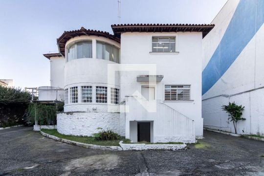 Casa à venda com 4 quartos, 719m² em Sé, São Paulo