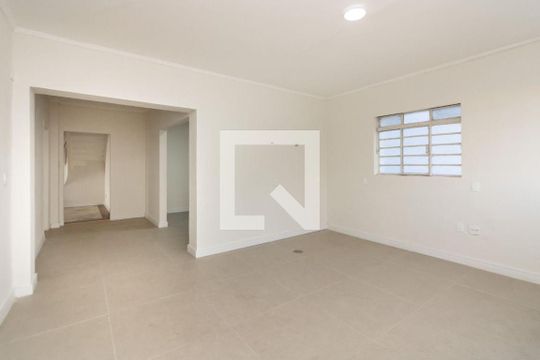 Casa à venda com 4 quartos, 719m² em Sé, São Paulo