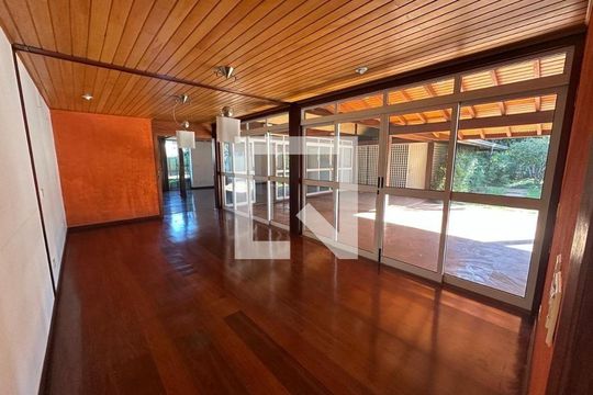 Casa à venda com 4 quartos, 617m² em Alphaville, Santana de Parnaíba