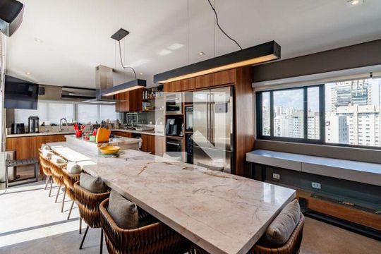 Apartamento à venda com 4 quartos, 274m² em Vila Suzana, São Paulo