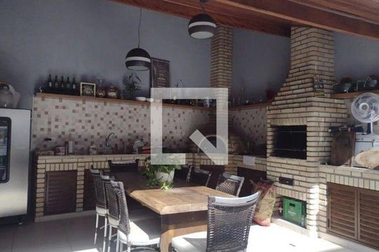 Casa para alugar com 4 quartos, 270m² em Nova Petrópolis, São Bernardo do Campo