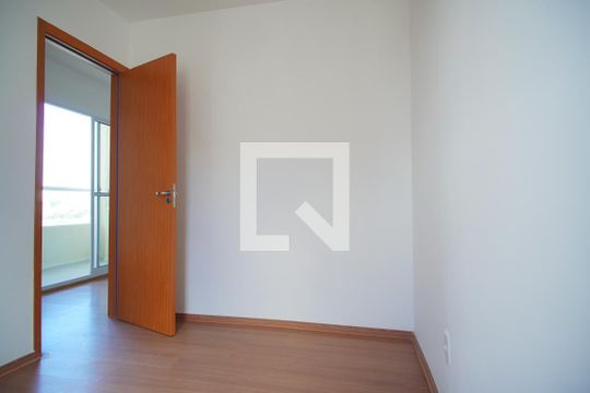 Quarto 1 de apartamento para alugar com 2 quartos, 44m² em Costa E Silva, Porto Alegre