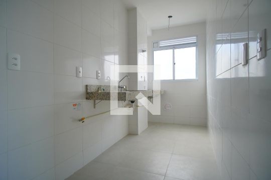 Cozinha de apartamento para alugar com 2 quartos, 44m² em Costa E Silva, Porto Alegre