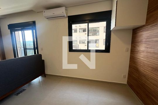 Quarto de apartamento à venda com 1 quarto, 41m² em Empresarial 18 do Forte, Barueri