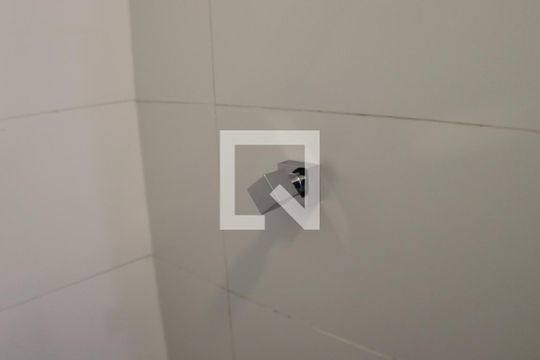 Banheiro de apartamento para alugar com 1 quarto, 41m² em Empresarial 18 do Forte, Barueri
